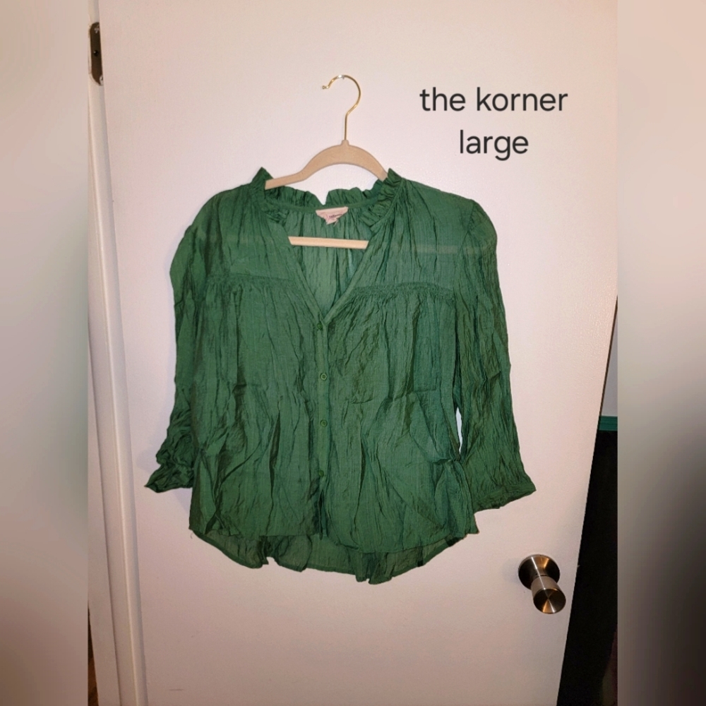 Green button up blouse